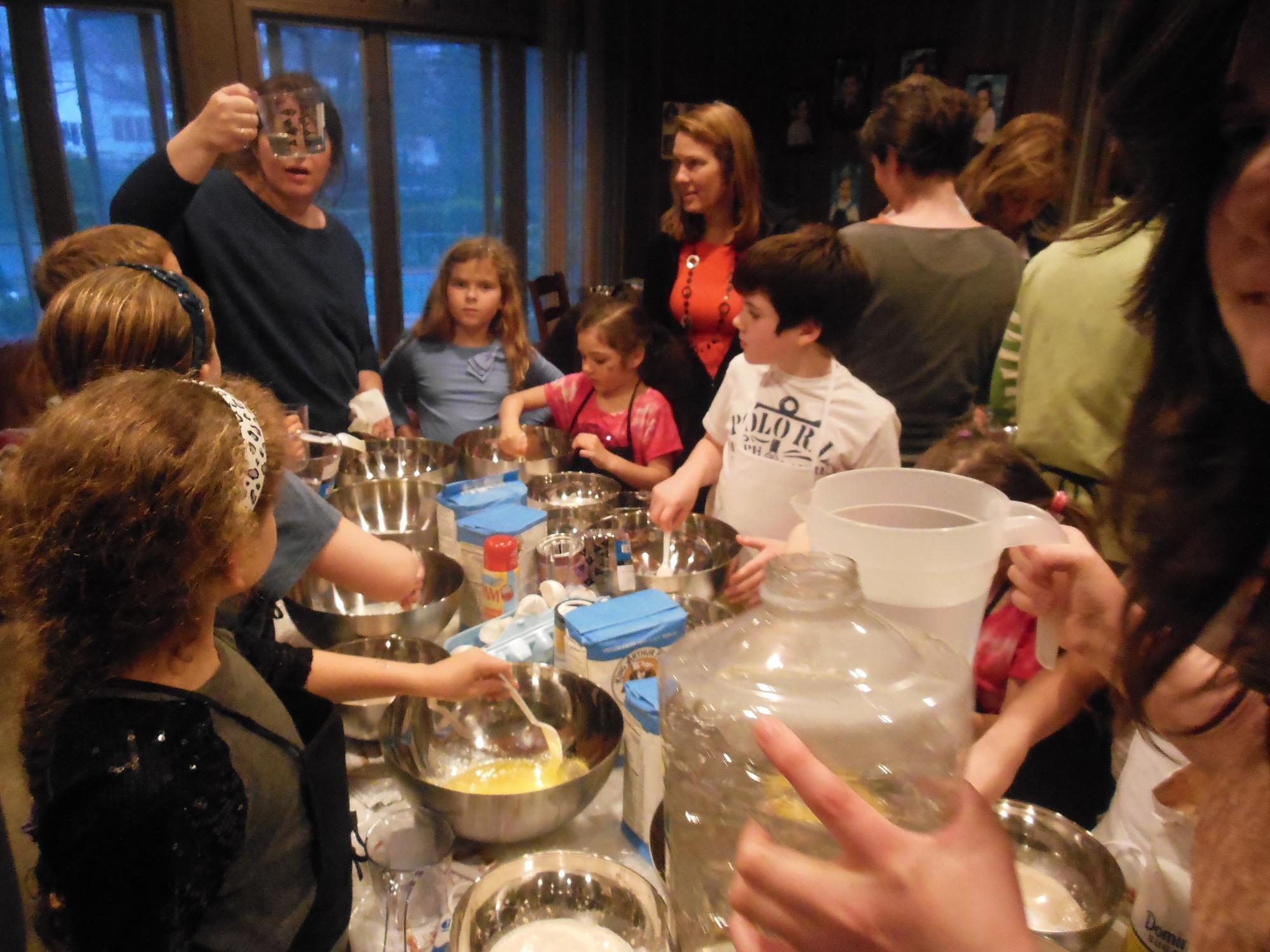 Chabad of Hewlett bakes challah | Herald Community Newspapers ...
