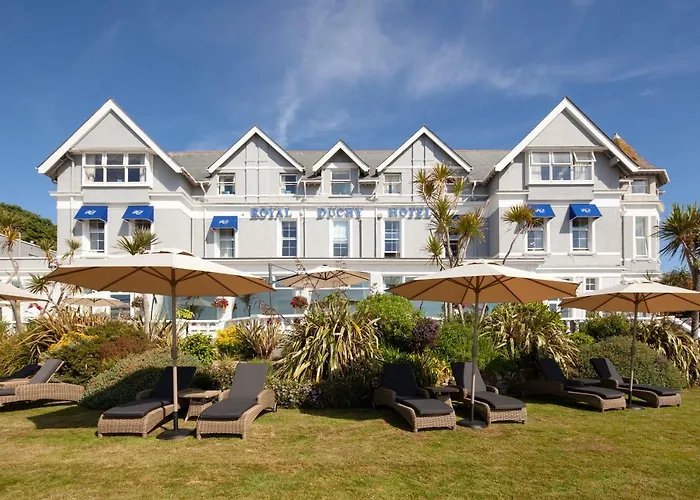 Discover Pet-Friendly Hotels in Falmouth That Welcome Dogs
